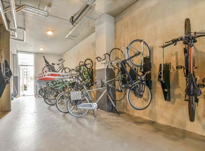 Hanging bikes