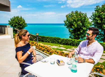 Un caffè in terrazza