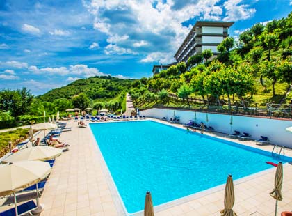 Overview of the swimming pool