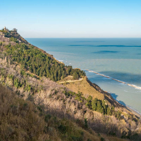 Casteldimezzo e Fiorenzuola di Focara, i borghi medievali del Monte San Bartolo